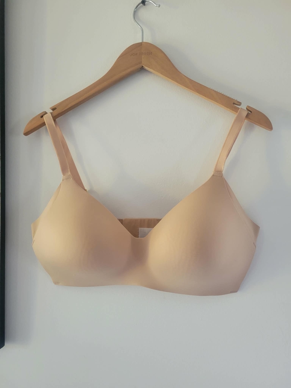 knix Smooth Nude Wireless T-Shirt Bra
